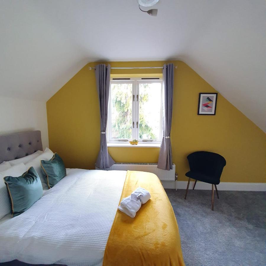 Spacious Beautiful And Warm Cottage With Parking 첼름스퍼드 외부 사진
